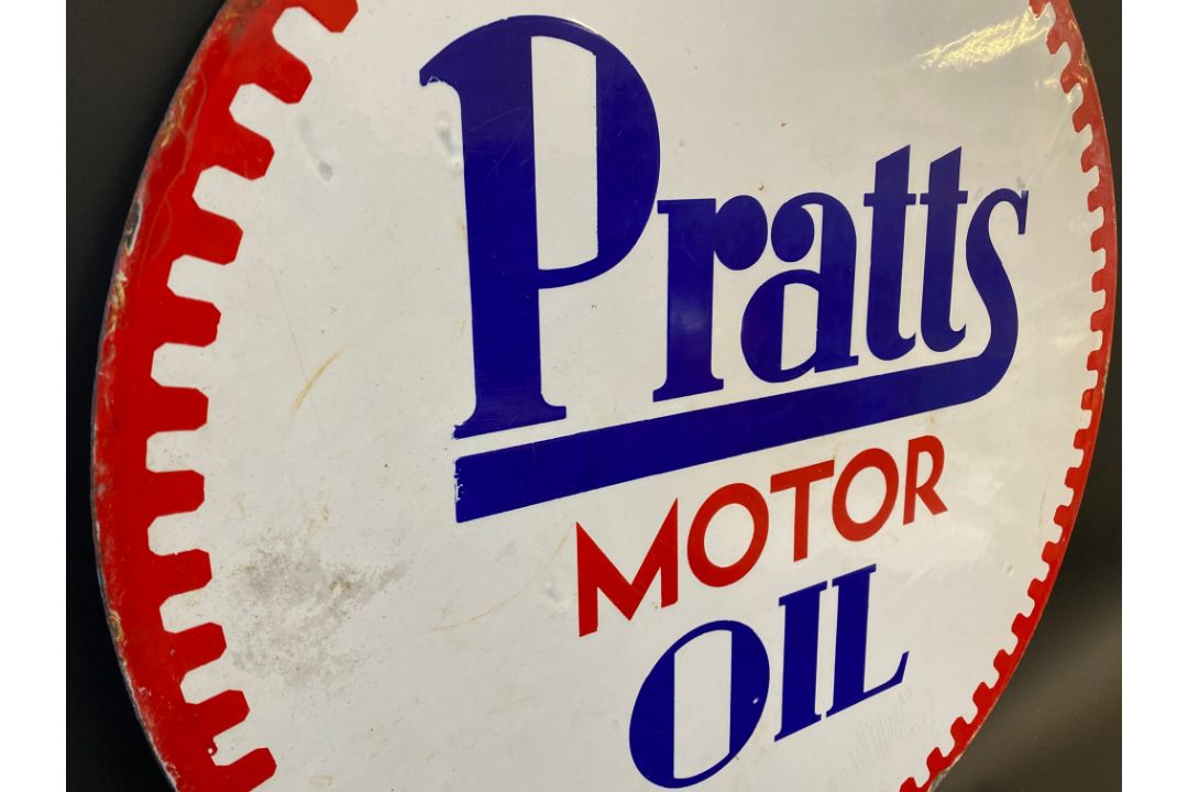 A Pratts Motor Oil circular double sided enamel sign, in good condition, 21" diameter. - Image 5 of 6