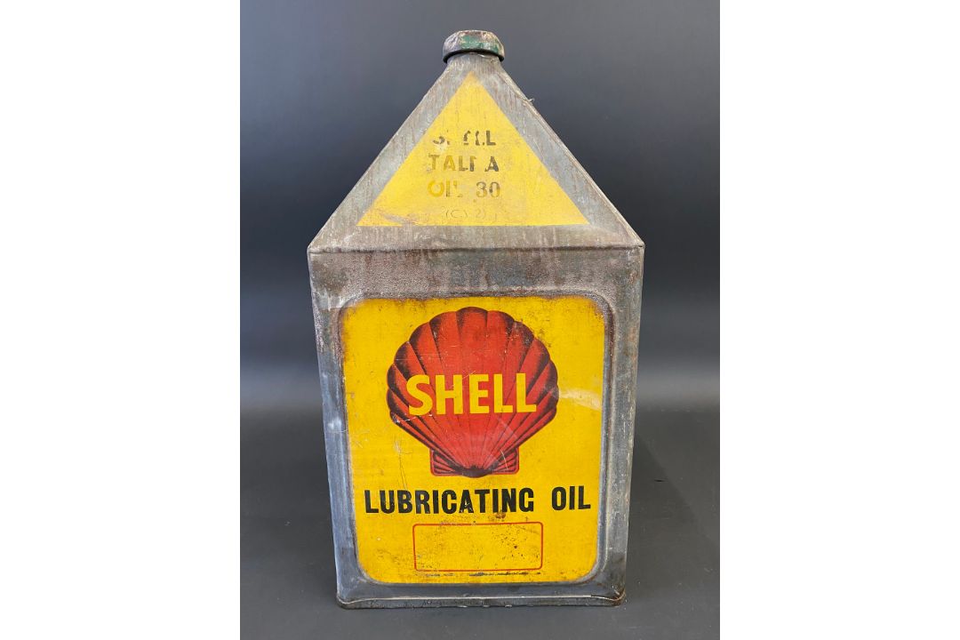 A Shell Lubricating Oil five gallon pyramid can in good condition. - Image 1 of 6