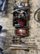 A quantity of Honda parts including Benley.