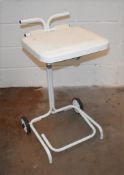 1 x Pedal Bin Liner Holder - Large Size For Commercial Kitchens - CL999 - Ref LCM178 WH5 - Location: