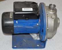 1 x Xylem Lowara 8 Bar Direct Coupling Centrifugal Water Pump - 60L/min - 2015 Model - Model