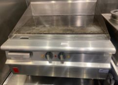 1 x Falcon Large Smooth Griddle - Ref: BGK001 - CL806 - Kentish Town, LondonCollection Details: