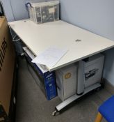 1 x Rectangular Office Desk With Castor Wheels in White - Dimensions: 1600 x 800 x 730mm - Ref: 1