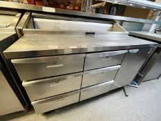 1 x Precision Countertop Refrigerated Prep Station Featuring Pizza Topper With Night Blind.