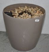 1 x Lechuza Indoor / Outdoor Planter With Gloss Finish - Size: H50 x D47 cms