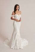 1 x Justin Alexander 'Caela' Off-The-Shoulder Lace Fit Wedding Dress - UK Size 10 - RRP £1,750
