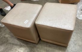 1 x Pair Of Cream Leather Footstalls - Size: 450 x 450 x 450mm - CL731 - NO VAT ON THE HAMMER - Ref: