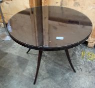 1 x Round Mahogany Table - CL731 - NO VAT ON THE HAMMER - Ref: LIV61/708 - Location: Haverhill