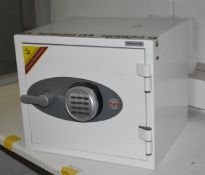 1 x Phoenix FS1280 Series Titan II Safe