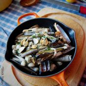 1 x LE CREUSET Signature Cast Iron Round Skillet In Volcanic Orange (23cm) - Original Price £119.95
