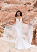 1 x Dando London 'Desire'  Designer Floor-Length Wedding Dress With Detachable Train (8596) - Size