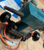 1 x Black & Decker DN66 Router