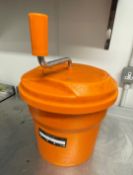 1 x Dynamic Manual Salad Spinner