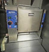 1 x Prince Castle 9 Second Vertical Contact Toaster - Buns Per House 2200 - RRP £3,600