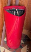 1 x Lipstick Red Indoor Planter