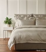1 x HARRODS OF LONDON 'Richmond' Luxury Italian Emperor Duvet Cover Set (290cm x 235cm)