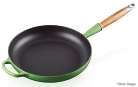 1 x LE CREUSET Enamelled 32cm Cast Iron Rectangular Grill Pan In Bambo Green - Original Price £195.
