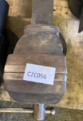 1 x Heavy Duty Bench Vice - Ref: C2C056 - CL789 - Location: SolihullCollection Details:Location: