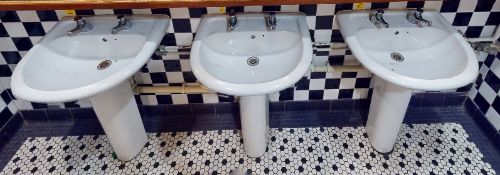 6 x Assorted Commercial Restaurant Wash Basins - From a Popular American Diner - CL800 - Location: