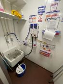 1 x Janitors Wall Mounted Ceramic Mop Sink - From a Popular American Diner - CL809 - Location: