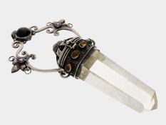 Anhänger/Chatelaine: antiker, außergewöhnlicher Anhänger mit verstecktem Giftfach, Silber, Bergkrist