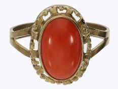 Ring: schöner vintage Korallring, 8K Gold