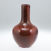 Ochsenblutvase, China, 20. Jahrhundert