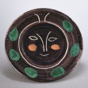 Teller J - aus dem Service Visage Noir / Black Face Service. Pablo Picasso, 1948.