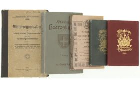 Konvolut von fünf diversen Bücher für schweizer Soldaten