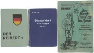 Konvolut von 3 Deutschen Heeresdienstvorschriften