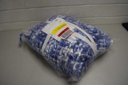 Chunky knitted throw, colour blue 130 x 180cm