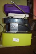 MIXED LOT: 6 RADIOS TO INCLUDE:ACOUSTIC SOLUTIONS GREEN GLOSS DAB RADIO 9082256 (2011), TD V26 (