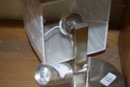 Wall light fitting with reading light