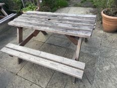 Timber picnic bench 138 x 127 cm