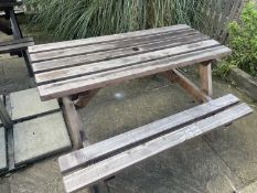 Timber picnic bench 138 x 127 cm