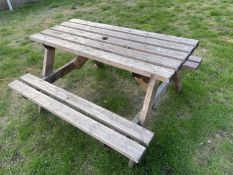 Garden picnic bench, 137 x 127 cm