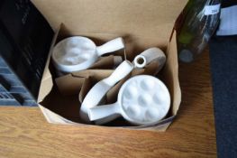 Box containing 9 porcelain snail dishes