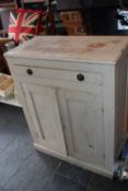 Wooden painted side cabinet, height approx 96 cm, width 77 cm, depth 40 cm