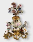 Hochwertiger Potpourri-Tafelaufsatz mit Putti