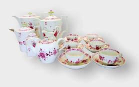 Meissen, Konvolut von Kannen und Tassen