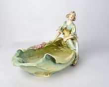 Jugendstil Kermaikschale "Sitzende Frau"