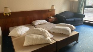 Entire Contents of Bedroom 122