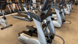 True Fitness Cross Trainer