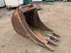 Digger Bucket 20 - 30 Ton Excavator Bucket 70mm Pi