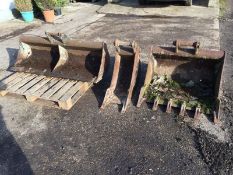 CAT 5 Ton Buckets Lot Of 3