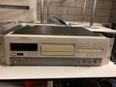 FOSTEX D-5 digital master recorder