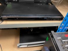 SONY HDMI CD DVD Player No. 1004574 Model No. DVP-NS718H