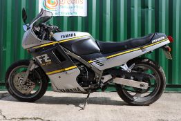 Yamaha FZ 750 Motorcycle