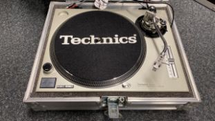 Technics SL-1200MK2 Direct Drive Turntable