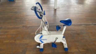 Monark 915 Upright Bike